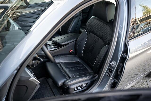 BMW 5-SERIE 520 520i High Executive Edition | M Sport | Panorama | Comfort Seats | Head-Up | 360° | HIFI | NL-Auto | 19' Inch |