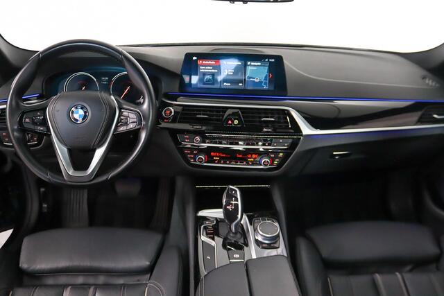 BMW 5-SERIE 520i High Executive Sportline M-sport LED, Volleder, Trekhaak, Memory, Goed onderhouden!