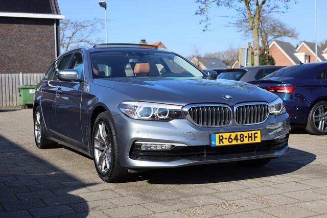 BMW 5-SERIE Touring 520D HIGH EXECUTIVE | LEDER | PANO | TREKHAAK