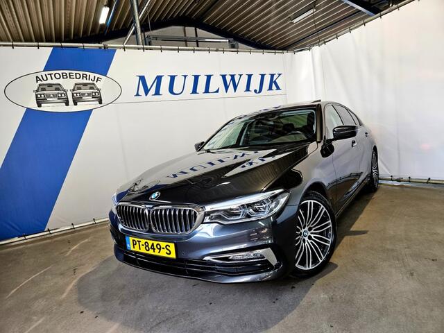 BMW 5-SERIE 530i High Executive / Luxury Line / Camera / NL Auto