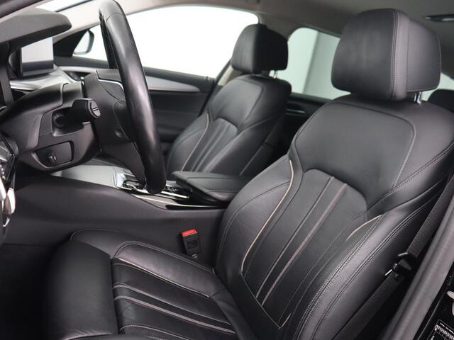 BMW 5-SERIE 520i Business Edition Plus | Nappaleder | Stoelverwarming | Carplay | Laserlicht | Navigatie | Live Cockpit | Parkeerhulp | Climate control | Comfortstoelen | Cruise control | Bluetooth