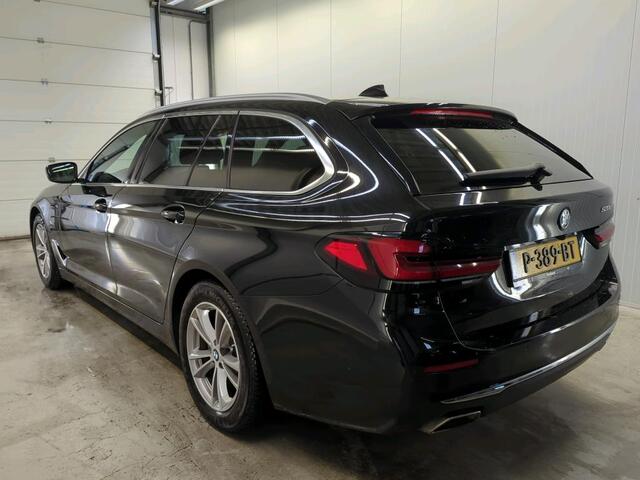 BMW 5-SERIE Touring 520e High Executive | Panorama | Luxury Line | Camera | Laserlight |