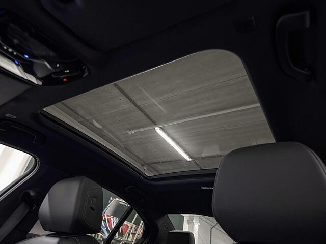 BMW 5-SERIE Sedan 520i | M-Sport | Travel Pack | Comfort Pack | Driving Assistant | Harman/Kardon | Panoramadak | Comfort Access |