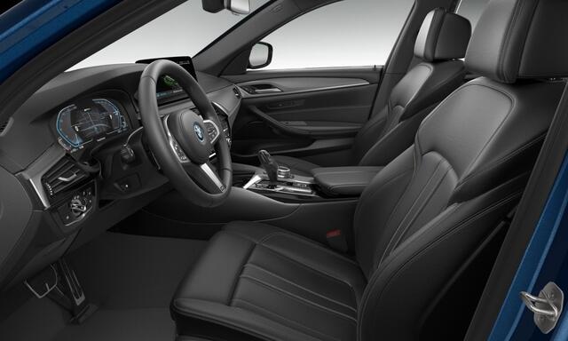 BMW 5-SERIE Touring 530e High Executive | Adaptief Onderstel | Panorama Dak | Keyless | Comfort Stoelen | Driver Ass Prof. | Laser | Head Up | Shadow Line