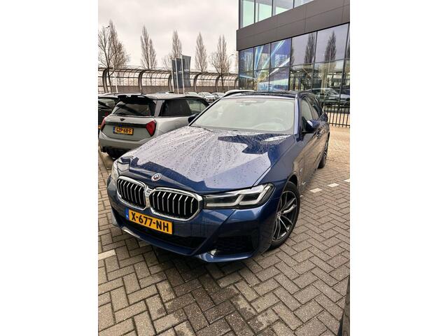 BMW 5-SERIE Touring 530e High Executive | Adaptief Onderstel | Panorama Dak | Keyless | Comfort Stoelen | Driver Ass Prof. | Laser | Head Up | Shadow Line