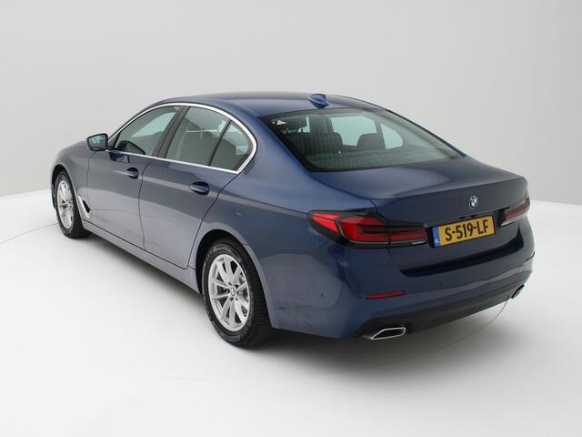 BMW 5-SERIE 520i Business Edition Plus / Origineel NL / Carplay / Memory