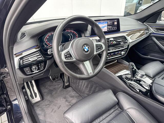 BMW 5-SERIE Touring 530i High Executive | M Sport | Panoramadak | Comfortstoelen | Driving Assistant Plus
