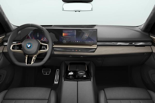 BMW 5-SERIE Touring 550e xDrive