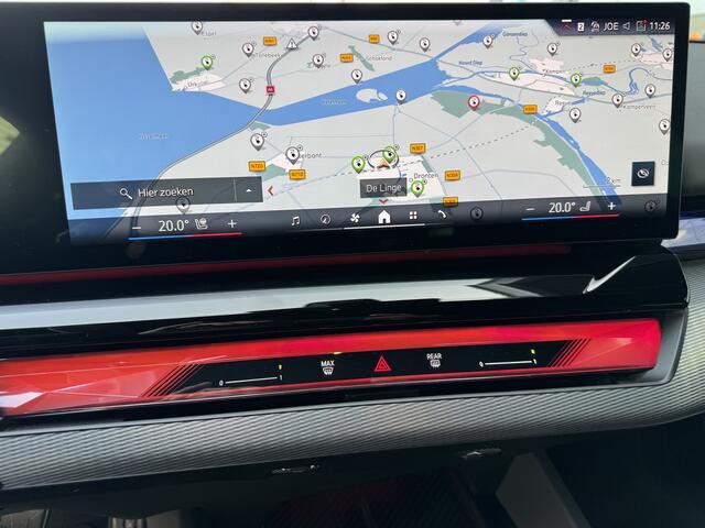 BMW 5-SERIE Touring 530e xDrive 4 WD M sport verwarmd stuur, Trekhaak , Harman Kardon, leer, Alarm, etc