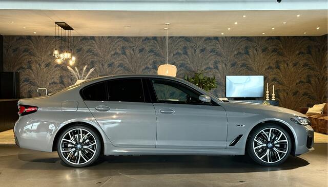 BMW 5-SERIE 530e High Exe I 20" I Massage I Head Up