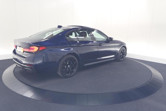BMW 5-SERIE 545e xDrive Business Edition Plus | M Sportpakket | Driving Assistant Professional | Harman Kardon Surround Sound System