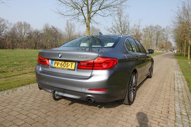 BMW 5-SERIE 530i High Executive | Camera | Memory | Adaptive LED | Trekhaak | Leder |