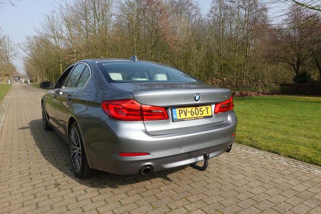 BMW 5-SERIE 530i High Executive | Camera | Memory | Adaptive LED | Trekhaak | Leder |