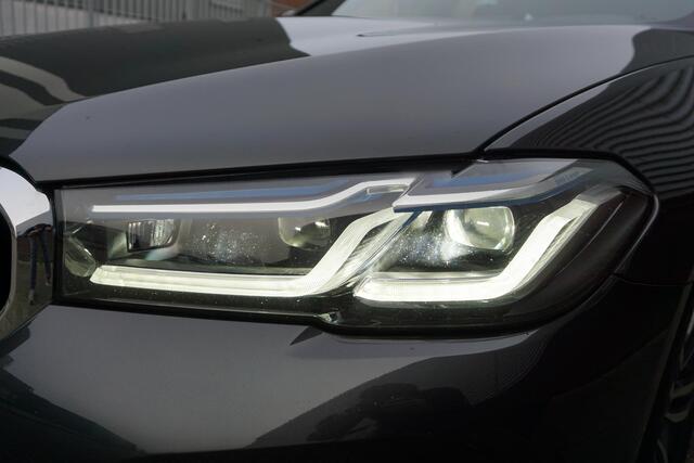 BMW 5-SERIE Touring 520i Business Edition Plus/Laser LED/Comfort Stoel Dealeronderhouden.