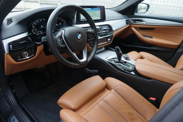 BMW 5-SERIE Touring 520i Business Edition Plus/Laser LED/Comfort Stoel Dealeronderhouden.