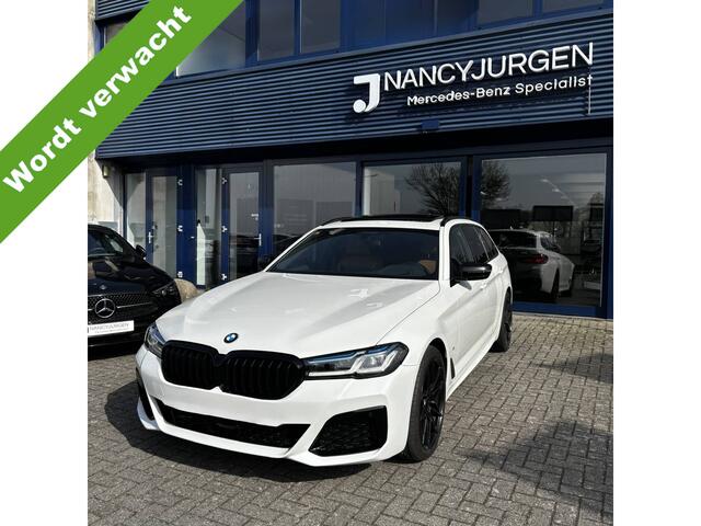 BMW 5-SERIE Touring 530i xDrive M | Pano | Luchtvering | 4 Wiel Besturing | Leer | Ambiente | 20'LM | 4-Zone Climate | Elek. Kofferbak | Laser LED | Adaptive Cruise Stop & Go | Keyless | WORDT VERWACHT - FOTO'S VOLGEN!