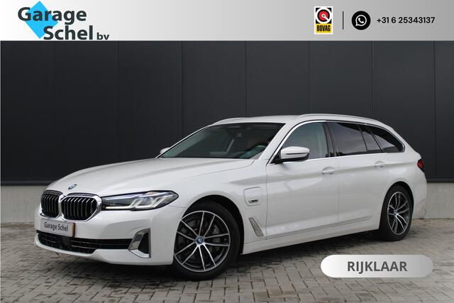 BMW 5-SERIE Touring 520e High Executive - Laser - Memory - HUD - Achteras besturing - Stoel/Stuur verwarming - ACC - Keyless - Rijklaar