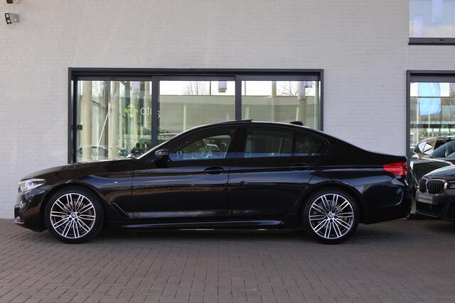 BMW 5-SERIE 520i Corporate Lease High Executive | M Sport | Driving Assistant Plus | elektrisch glazen schuif-/kanteldak