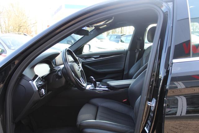 BMW 5-SERIE Touring 520i Executive Edition//Virt. dashboard!!