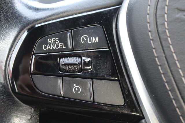 BMW 5-SERIE Touring 520i Executive Edition//Virt. dashboard!!