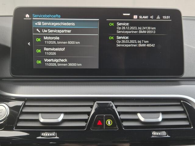 BMW 5-SERIE Touring 530e xDrive Business Edition Plus M-Sport / Accu SOH 98% / Drie fase laden / Apple Carplay Android Auto / Trekgewicht 2000 kg / Elektrische achterklep / Achteruitrijcamera / Cruise control / Keyless Entry/Start / Climate control /
