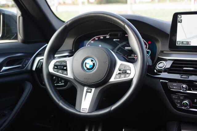 BMW 5-SERIE 530e M-Sport Business Edition Plus 293 PK, Schuifdak, Driving Ass. Prof, Camera, Head-Up, Carplay