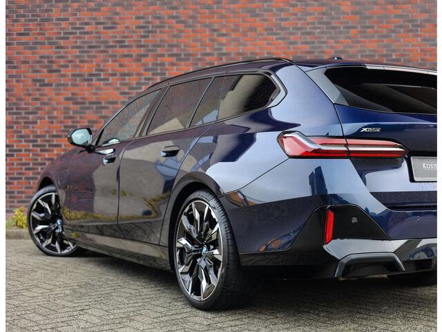 BMW 5-SERIE Touring 550e xDrive | Pano - Trekhaak - Bow&Wil