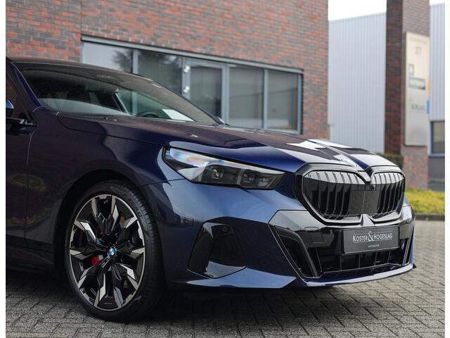 BMW 5-SERIE Touring 550e xDrive | Pano - Trekhaak - Bow&Wil