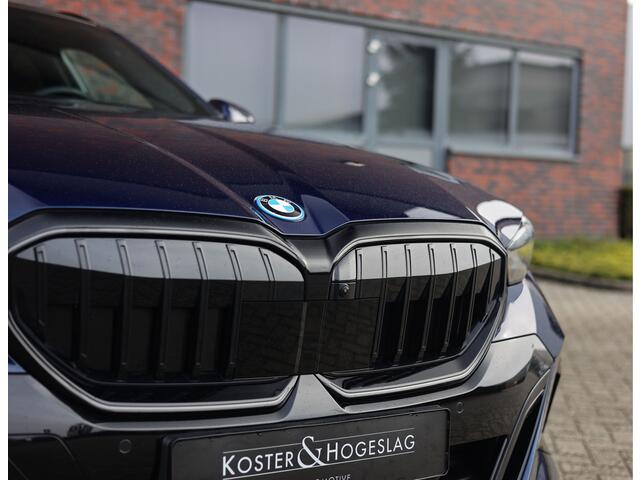BMW 5-SERIE Touring 550e xDrive | Pano - Trekhaak - Bow&Wil
