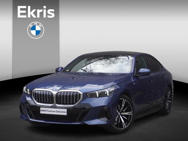 BMW 5-SERIE 530e M Sportpakket | Comfort Pack | Glazen panoramadak | Harman-Kardon sound system | Trekhaak met elektrisch wegklapbare kogel | Driving Assistant Plus