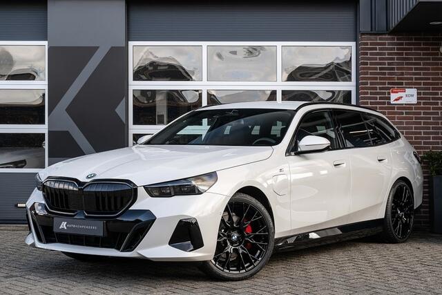 BMW 5-SERIE 530e xDrive M Sport Pro | Harman/Kardon | Driving Ass. Plus. | Camera | Iconic | Trekhaak | 21' Inch |