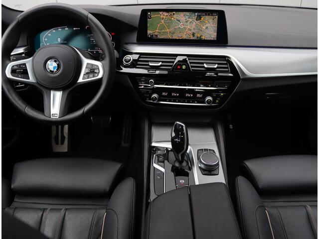 BMW 5-SERIE 530e iPerformance eDrive Edition | M-sport | SOH 89,2% | Org. NL