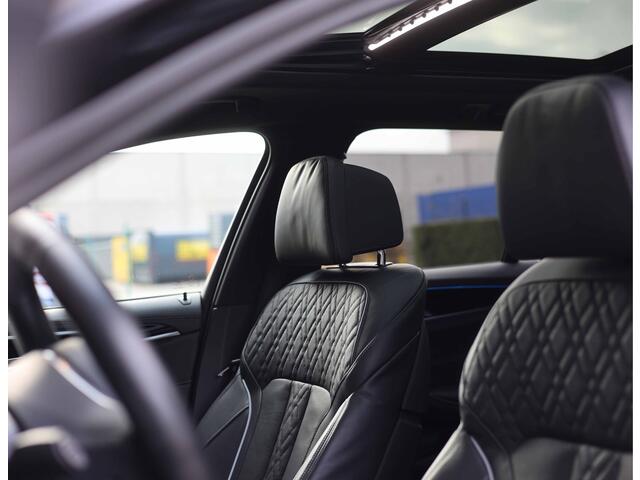 BMW 5-SERIE Touring 530e xDrive | Pano - Trekhaak - HUD