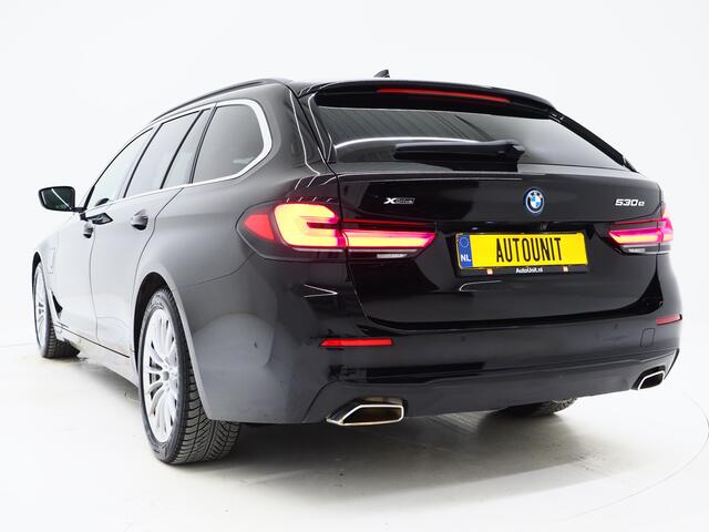 BMW 5-SERIE Touring 530e xDrive | Leder | Trekhaak | Camera | Adaptive Cruise | Stoelverwarming | DAB | Carplay