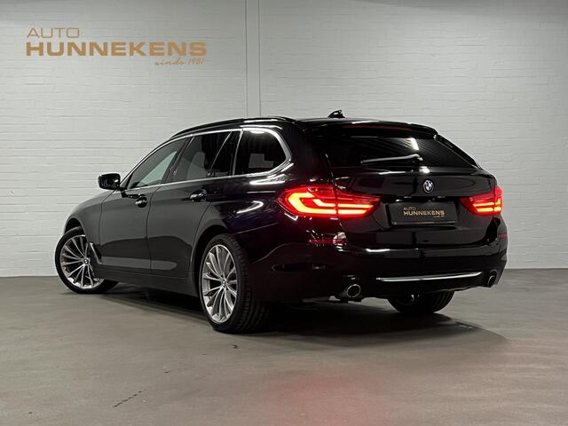 BMW 5-SERIE Touring 520i High Executive Open dak | Adapt. cruise | 360 camera | Head-up | Stoelverwarming | Carplay