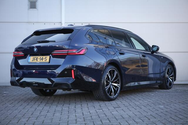 BMW 5-SERIE Touring 530e M Sport Edition