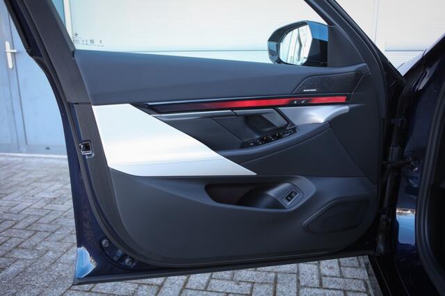 BMW 5-SERIE Touring 530e M Sport Edition