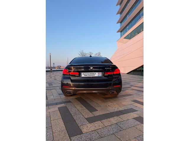 BMW 5-SERIE 545e xDrive High Executive /Schuif-Dak / Camera /Dealer Onderhouden /