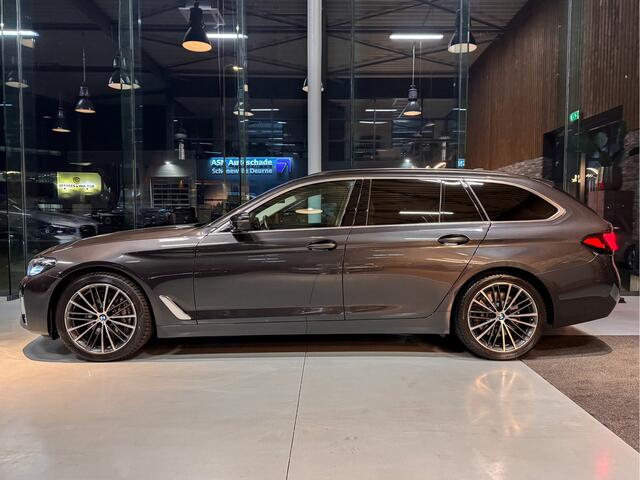 BMW 5-SERIE Touring 530d High Executive Adaptive cruise, Leder, HeadUp.