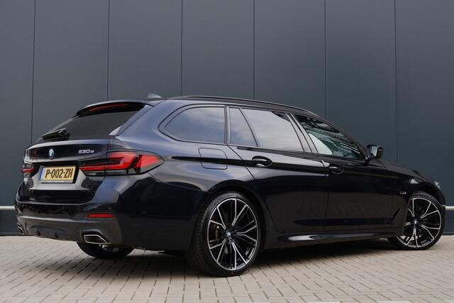 BMW 5-SERIE Touring 530e M-Sport LCI | Carbonschwarz | 20 Inch | Laser Light | Live Cockpit Prof. | Leer | Stoelverwarming | Apple Carplay / Android Auto