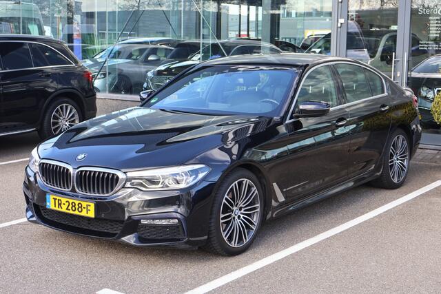 BMW 5-SERIE 520d EDE High Executive M Sport pakket l LED Adaptief l Navigatie Professional l Airodynamica pakket l Driving Assistance l PDC l Ambiance verlichting l Warmte Comfort pakket l Electrisch verwarmde voorstoelen l Camera l Alarm klasse 3 l Comfortstoelen vo