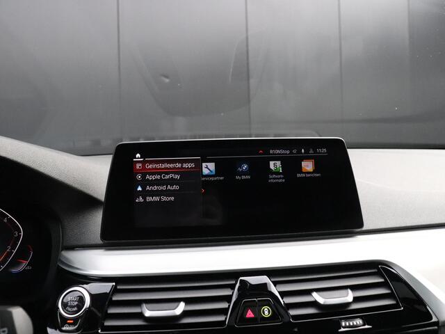 BMW 5-SERIE Touring 520i | M SPORT | LEDER | MEMORY | PANO-DAK | HEAD-UP | CAMERA | APPLE CARPLAY | STOELVERW. | CRUISE | NAVI |