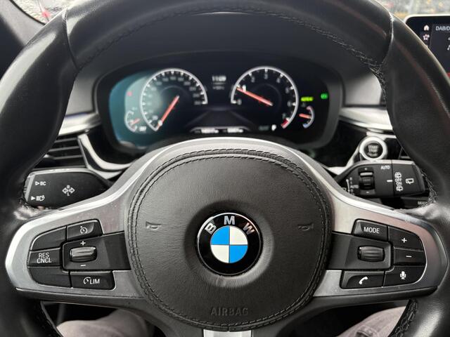 BMW 5-SERIE Touring 520i High Executive Edition | M Sportpakket | Camera