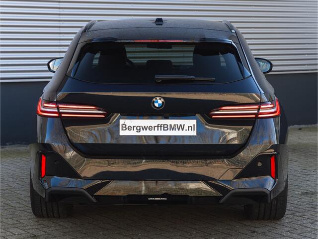 BMW 5-SERIE Touring 540d xDrive M-Sport - Individual Leder - Memoryzetels - Driving Assistant