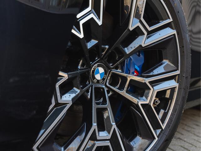 BMW 5-SERIE Touring 540d xDrive M-Sport - Individual Leder - Memoryzetels - Driving Assistant