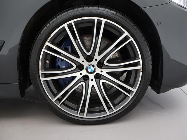 BMW 5-SERIE Touring 540i XDRIVE 3.0 6-CILINDER 340 PK M-SPORT + ADAPTIVE CRUISE | HEAD-UP | TREKHAAK | 360 CAMERA
