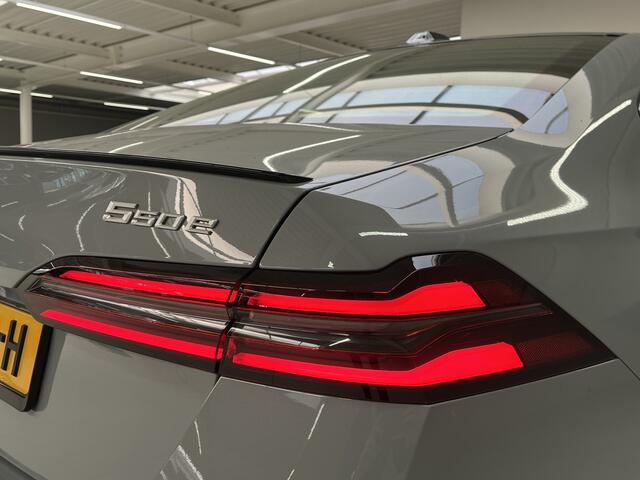 BMW 5-SERIE 550e xDrive I M Sportpakket I M Sportpakket Pro I Innovation Pack I Travel Pack I Glazen Panoramadak | Verwacht Juli