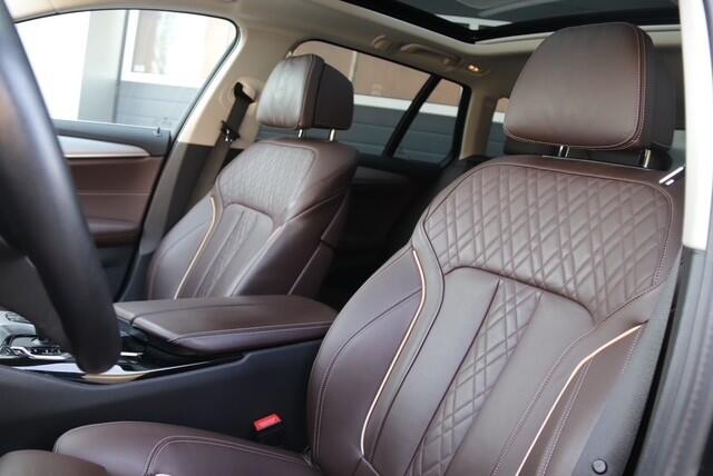 BMW 5-SERIE Touring 530e Business Edition Plus, Carplay, Camera, Laser, Elektr Trekhaak, Memory