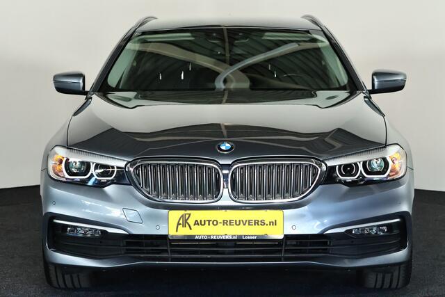 BMW 5-SERIE Touring 520i / LED / Leder / CarPlay / Trekhaak / Cam