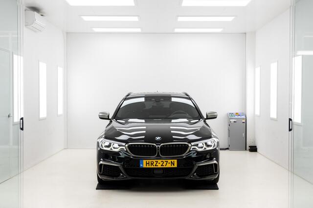 BMW 5-SERIE Touring M550d xDrive Standkachel, 360, Head-Up, 2e Eig!